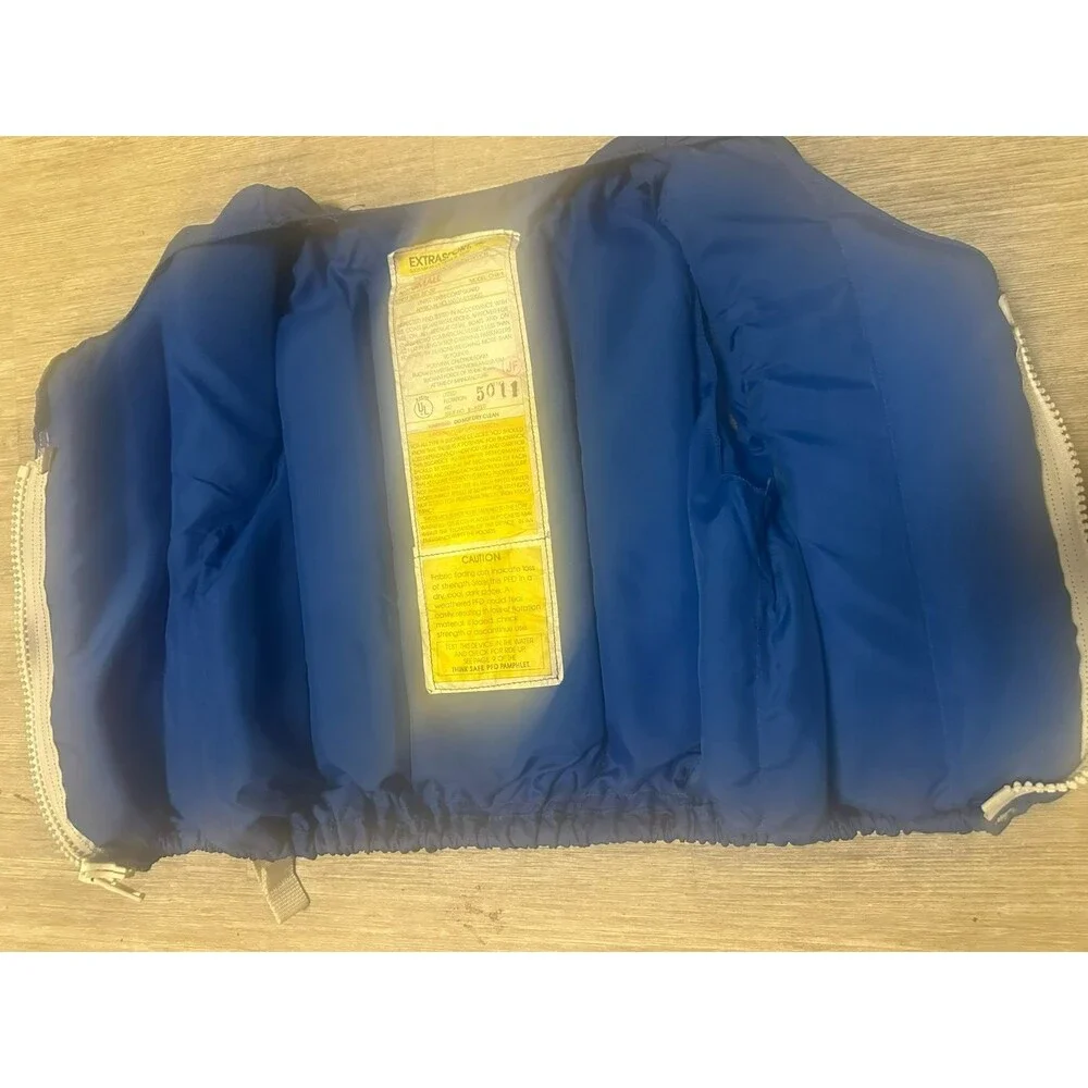 Extrasport CHX-3 Personal Flotation Life Jacket Vest Adult Small Blue